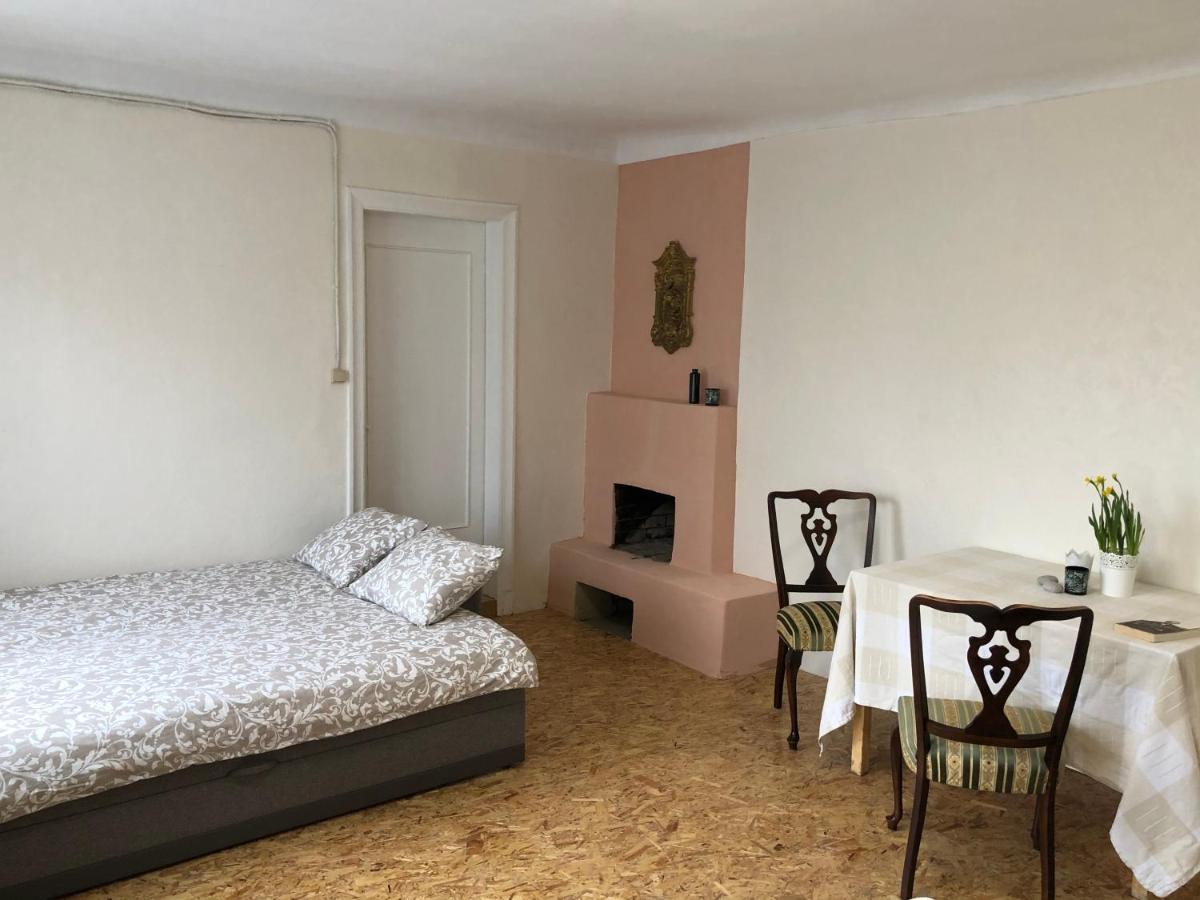 Apartment In Private House Near The Beach And River Jūrkalne 外观 照片